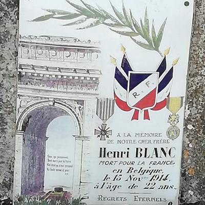 Tombe Henri Blanc à Saint Pierre des Tripiers